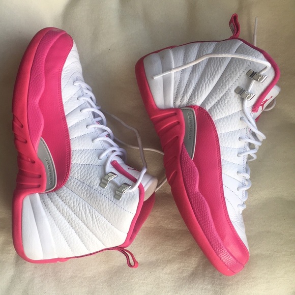 Air Jordan 12 Valentine's Day Vivid Pink - Picture 8 of 15
